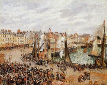 Camille Pissarro Painting - El mercado de pescado Dieppe tiempo gris mañana 1902 Camille Pissarro